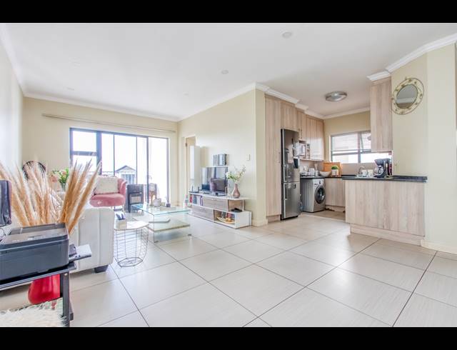 3 BEDROOM APARTMENT RENTED IN WILGEHEUWEL